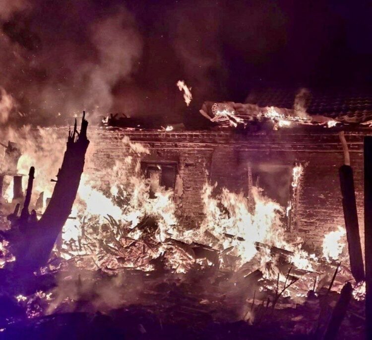 Ворог атакував три райони Дніпропетровщини: пошкоджені інфраструктура та транспорт Ворог атакував три райони Дніпропетровщини: пошкоджені інфраструктура та транспорт