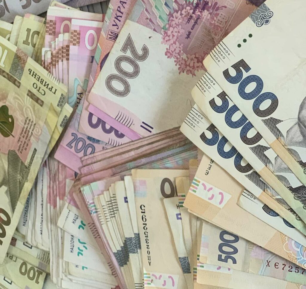 У квітні українці отримають одноразову доплату 1500 гривень: хто в списку