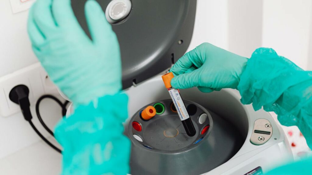 Перевищення епідемічного порогу. Де на Дніпропетровщині учні на дистанційному навчанні