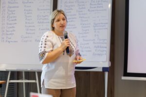 Фермерка з Дніпропетровщини виграла грант на крафтову тушонку