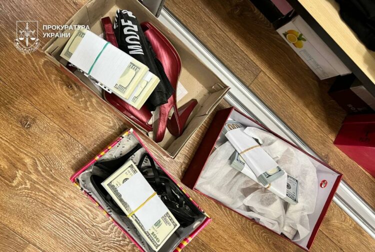 Посадовці Дніпровської міської ради розікрали 14 мільйонів бюджетних коштів на утепленні шкіл