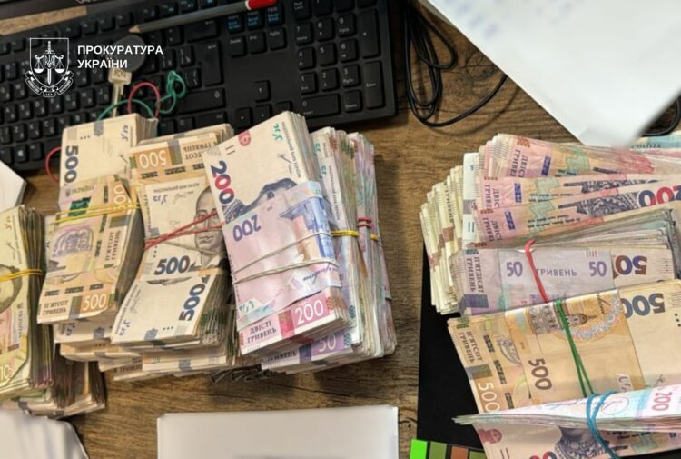 Посадовці Дніпровської міської ради розікрали 14 мільйонів бюджетних коштів на утепленні шкіл