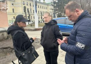 У Дніпрі викрито колишню військову, яка за 20 тисяч доларів обіцяла «вирішити» питання з ВЛК