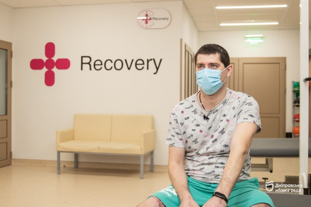 «Мрію побувати у Венеції»: захисник без ноги відновлюється у реабілітаційному центрі Дніпра