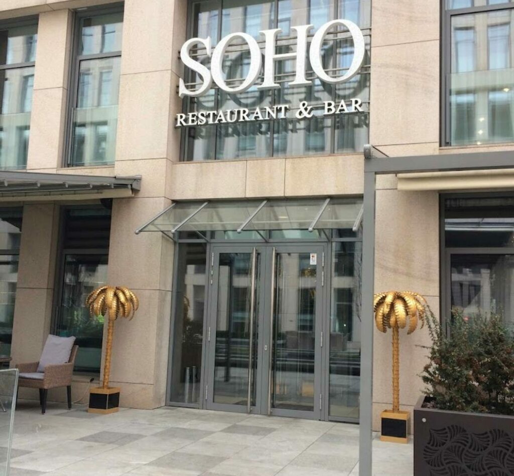 Скандал навколо відомого ресторану у центрі Дніпра: заклад закривається Скандал навколо відомого ресторану у центрі Дніпра: заклад закривається