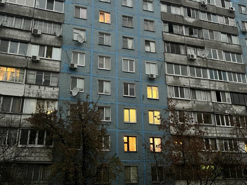 Відключатимуть світло ввечері: Графік ЦЕК у Дніпрі 12 березня
