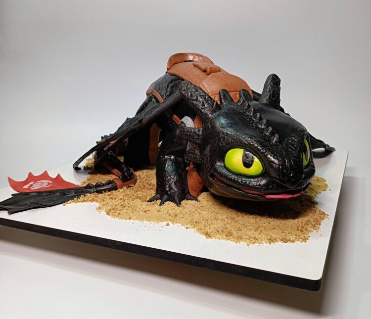 Дніпровський кондитер створив 3D-торт у вигляді Нічної фурії з «Як приручити дракона»