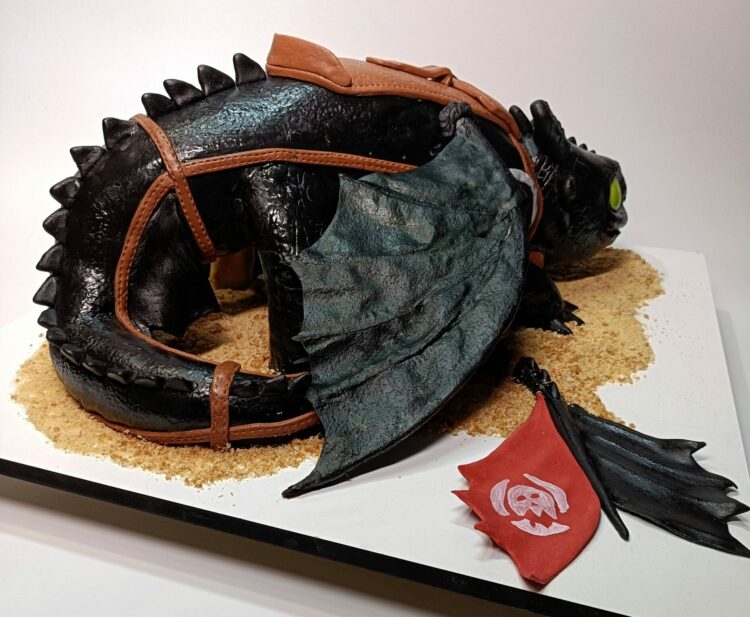 Дніпровський кондитер створив 3D-торт у вигляді Нічної фурії з «Як приручити дракона»