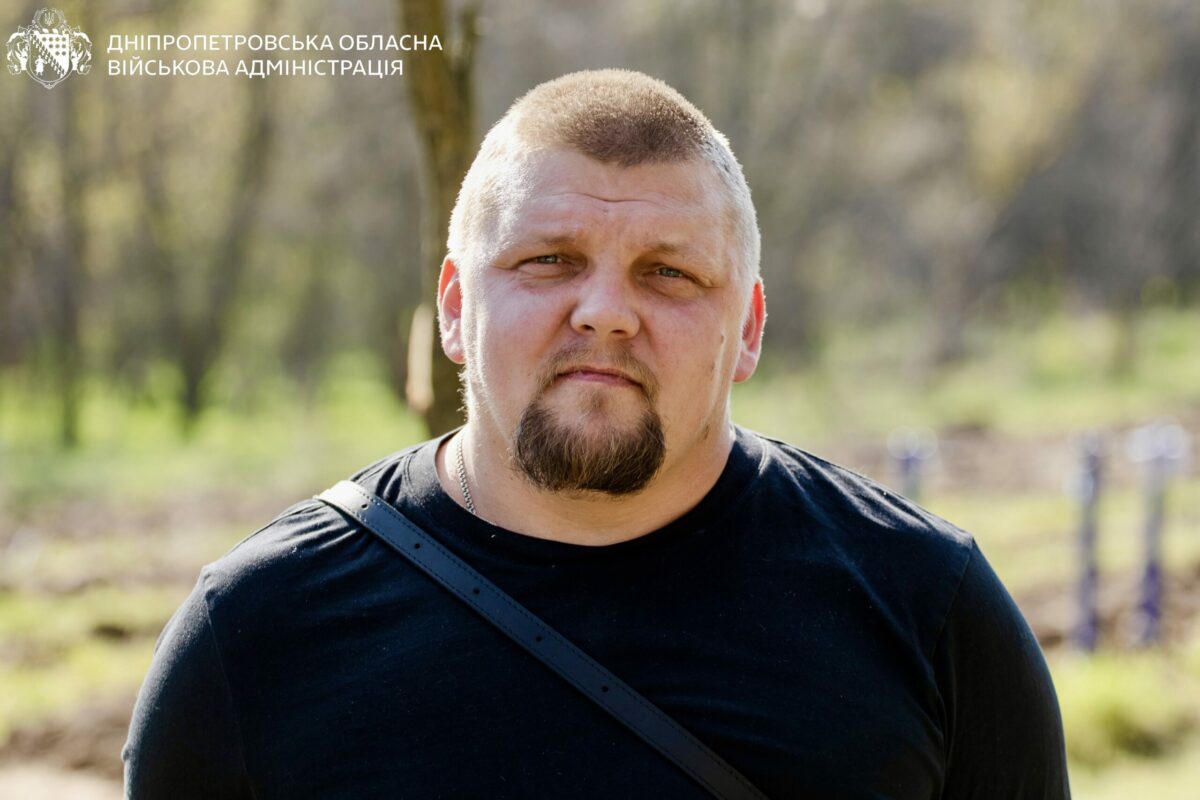 Кілька тисяч дерев висадили на Дніпропетровщині в пам’ять про загиблих оборонців