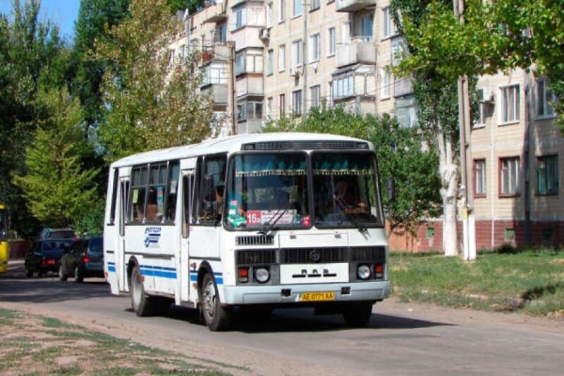 Вартість проїзду в автобусах Нікополя підвищать до 20 гривень
