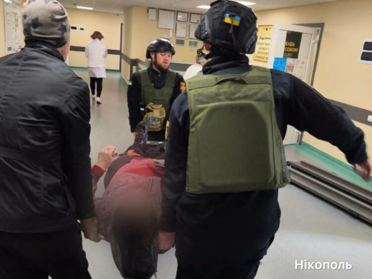 Удар по автобусу в Нікополі 7 квітня 2026