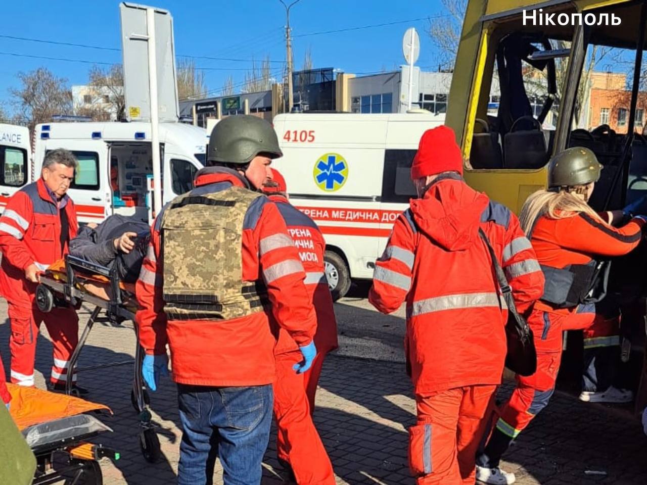 Росіяни вдарили FPV-дроном по пасажирському автобусу