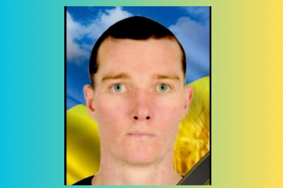 Кривий Ріг зустрів на щиті свого Захисника — загиблого воїна Анатолія Колюшенкова Кривий Ріг попрощався із захисником Анатолієм Колюшенковим