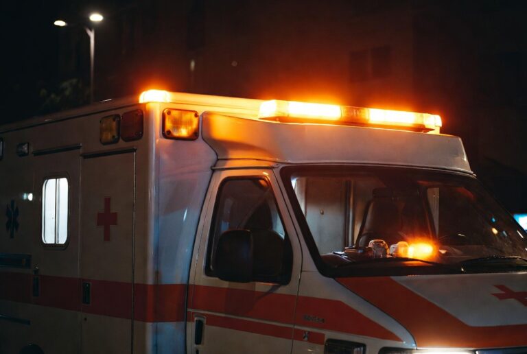 Народився в дорозі під сирени: павлоградські парамедики прийняли пологи в машині швидкої Пологи в машині швидкої на Павлоградщині: хлопчик здоровий