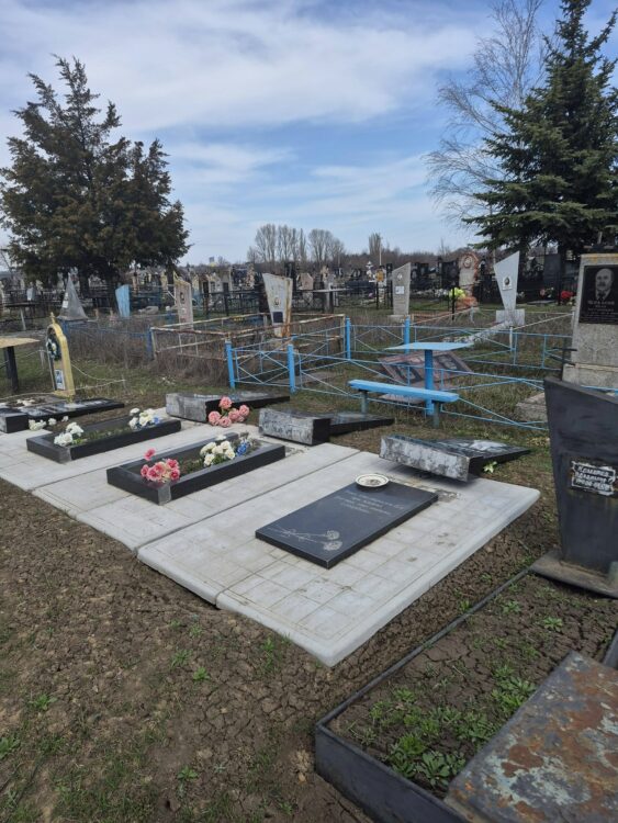 На Дніпропетровщині підлітки пошкодили могили - поліція 