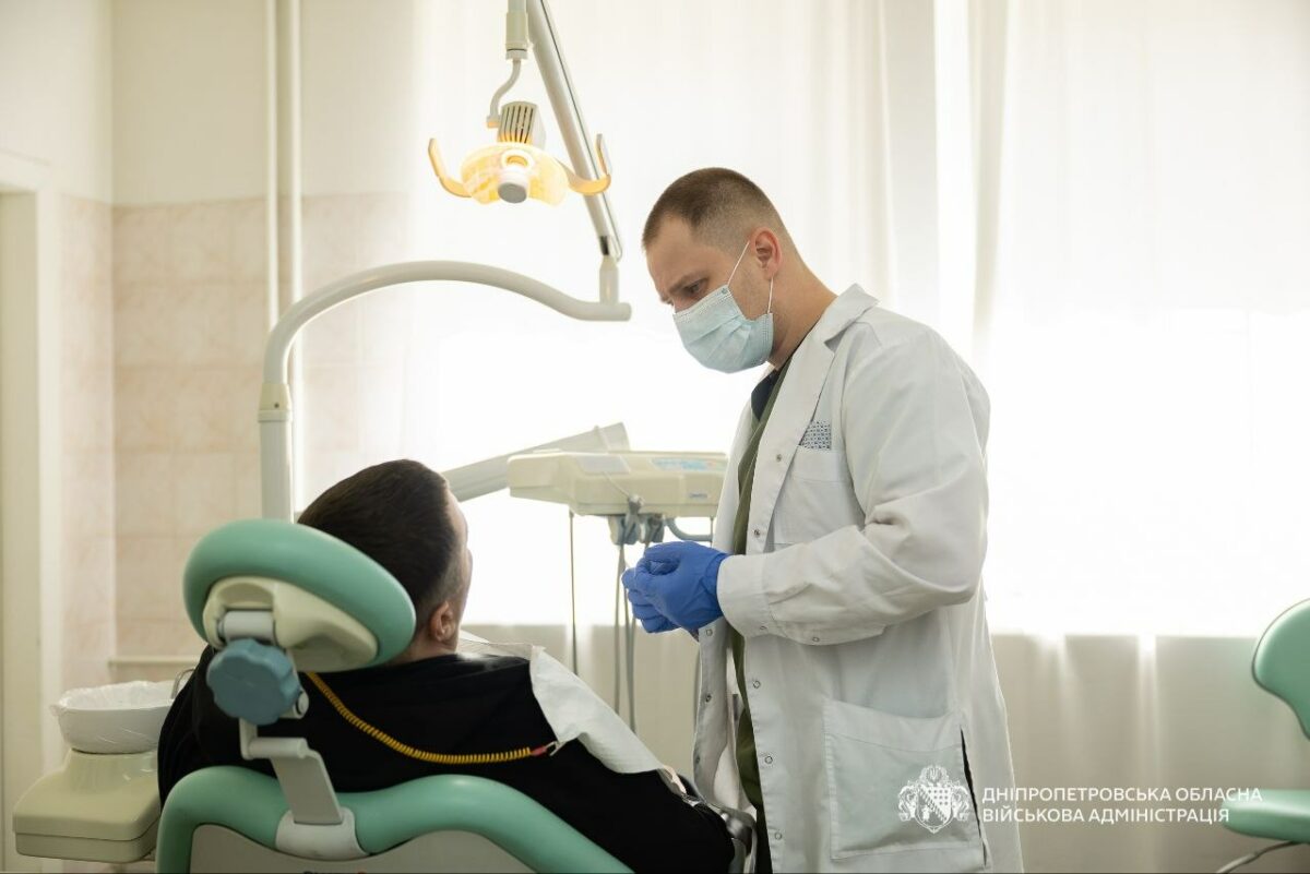 Безкоштовна стоматологія для військових на Дніпропетровщині: де лікують і як записатися