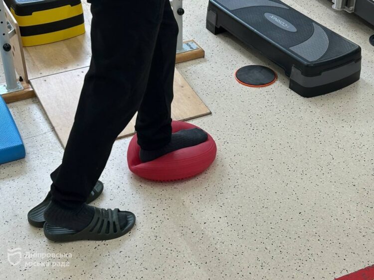 Реабілітація військових у Дніпрі: історія воїна, який вчиться ходити заново