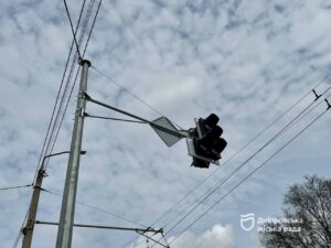У Дніпрі на перехресті Калинової та Вітчизняної з’явився новий світлофор
