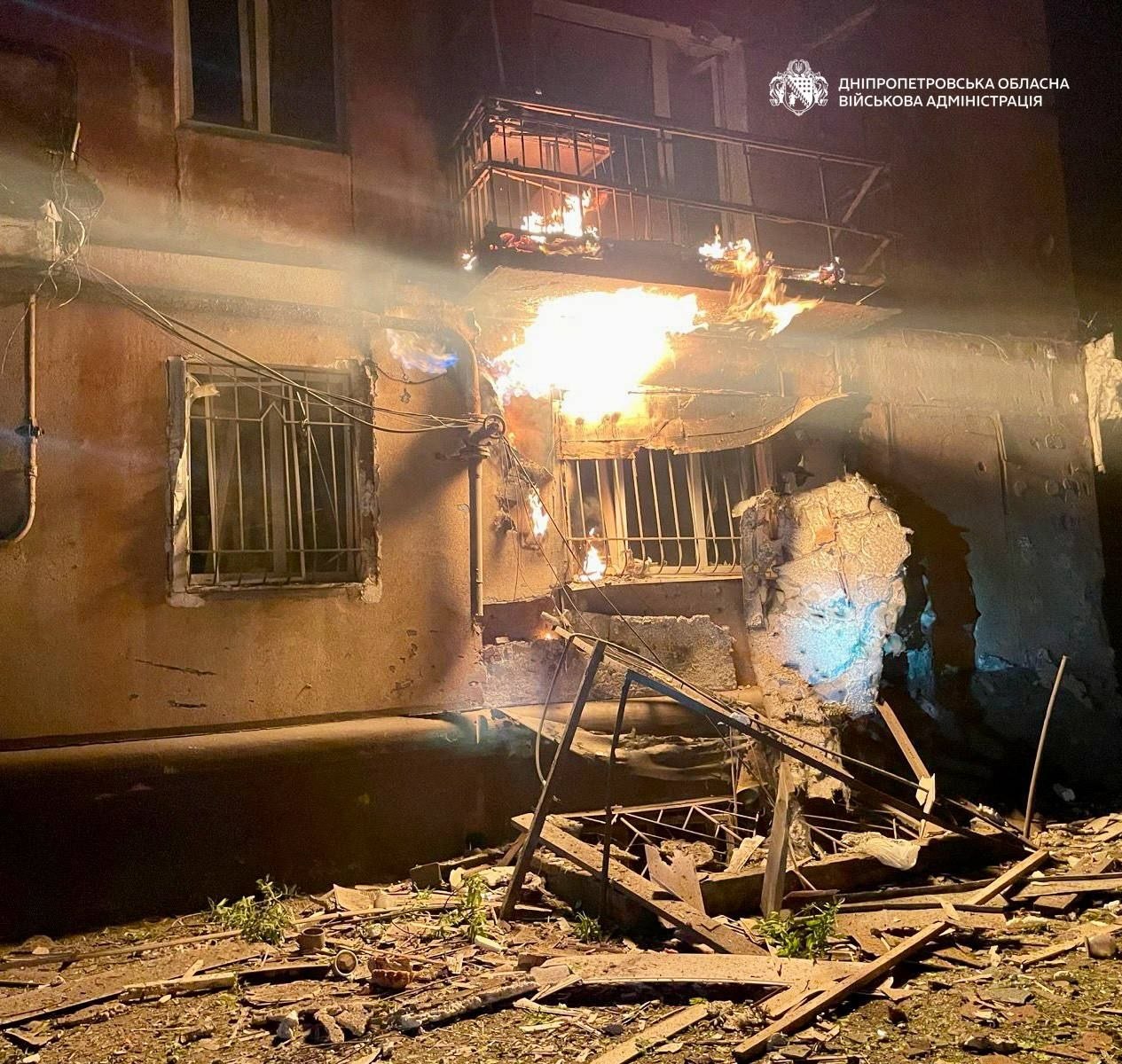 Атака на Дніпро вночі 7 травня: двоє поранених і пожежа