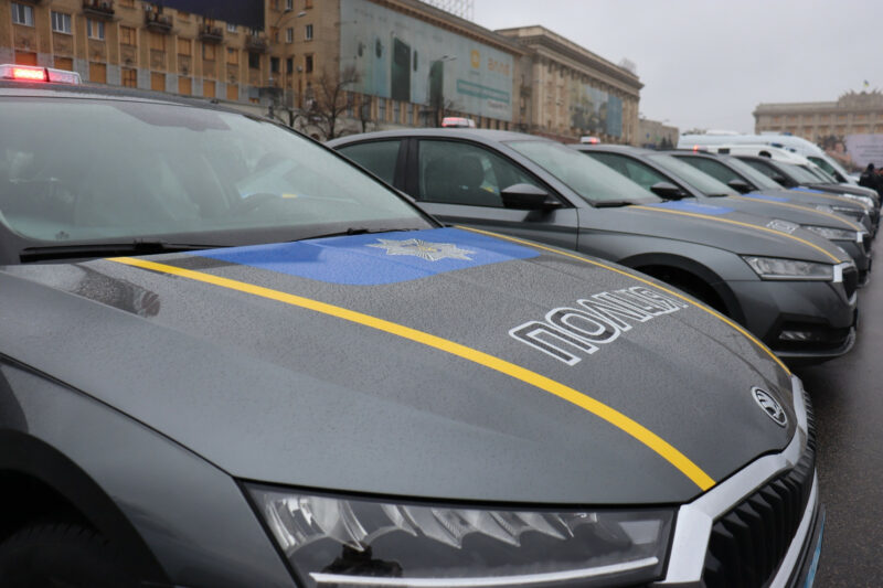 Заштовхали в бус, а коли стало зле — викинули біля смітника: на Дніпропетровщині викрили трьох працівників ТЦК
