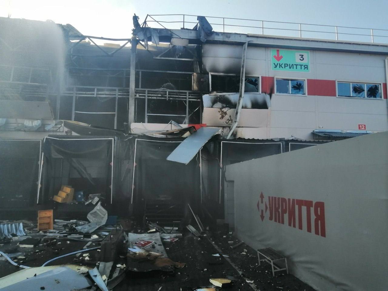 Ворожий удар по Дніпру: пошкоджено термінал Нової пошти