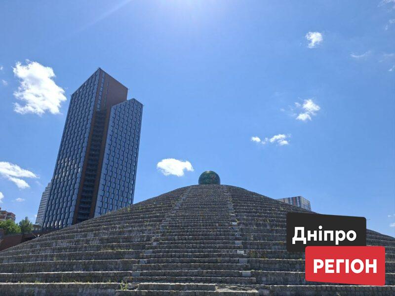 Грозовий фронт іде на Дніпропетровщину: синоптики попередили про град та шквали